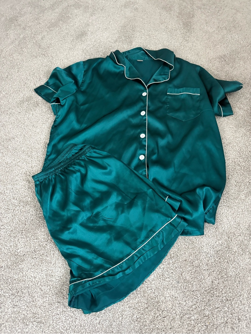 Amazon Emerald Green Satin Short Sleeve Pajama Set with Contrast Piping